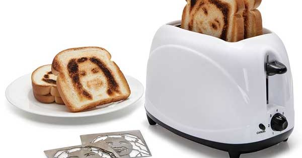 Selfie toaster
